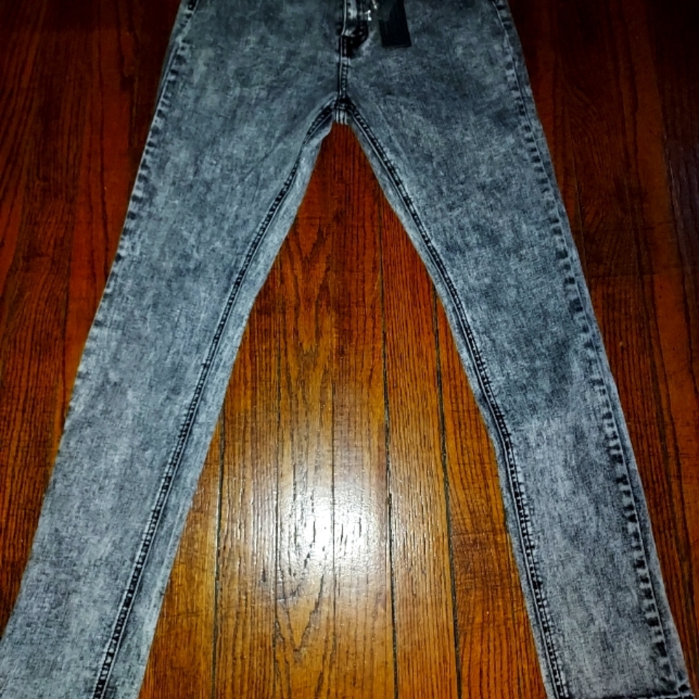 Skinny jeans(ACID WASHED)